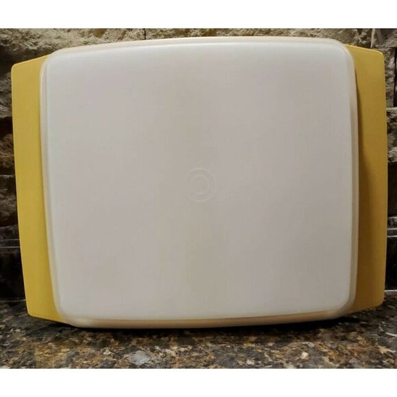 VINT. TUPPERWARE DEVILED EGG KEEPER CARRIER TRAY YELLOW HARVEST GOLD # 723 4 PC - Picture 8 of 10